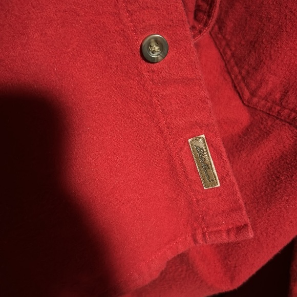 Y2K Eddie Bauer flannel chamois Red button up shirt. - Picture 5 of 13